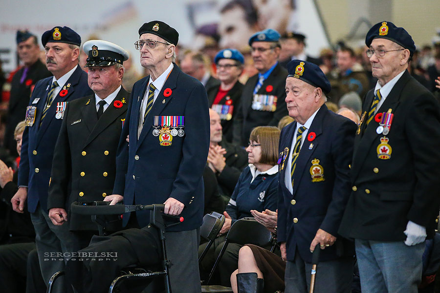 remembrance day ceremony for city of airdrie event photographer sergei belski photo