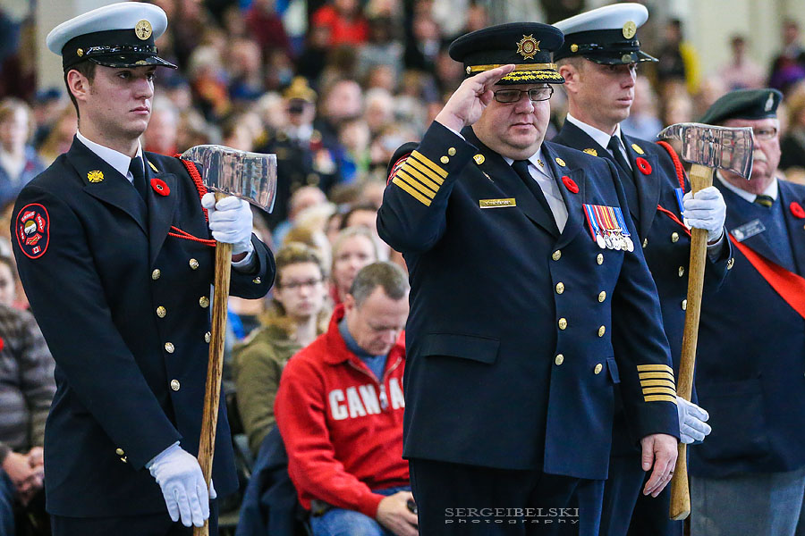 remembrance day ceremony for city of airdrie event photographer sergei belski photo