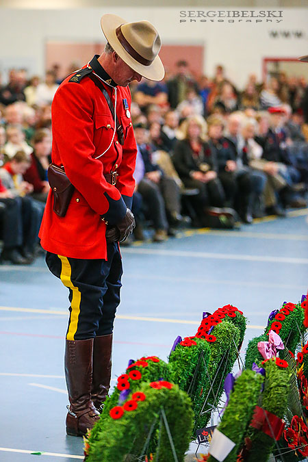 remembrance day ceremony for city of airdrie event photographer sergei belski photo