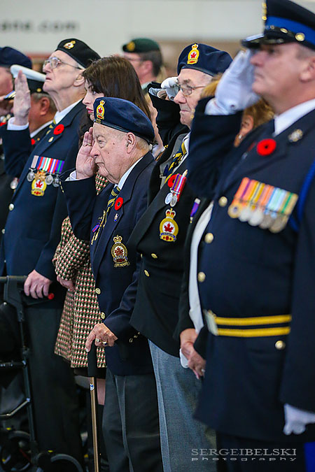 remembrance day ceremony for city of airdrie event photographer sergei belski photo