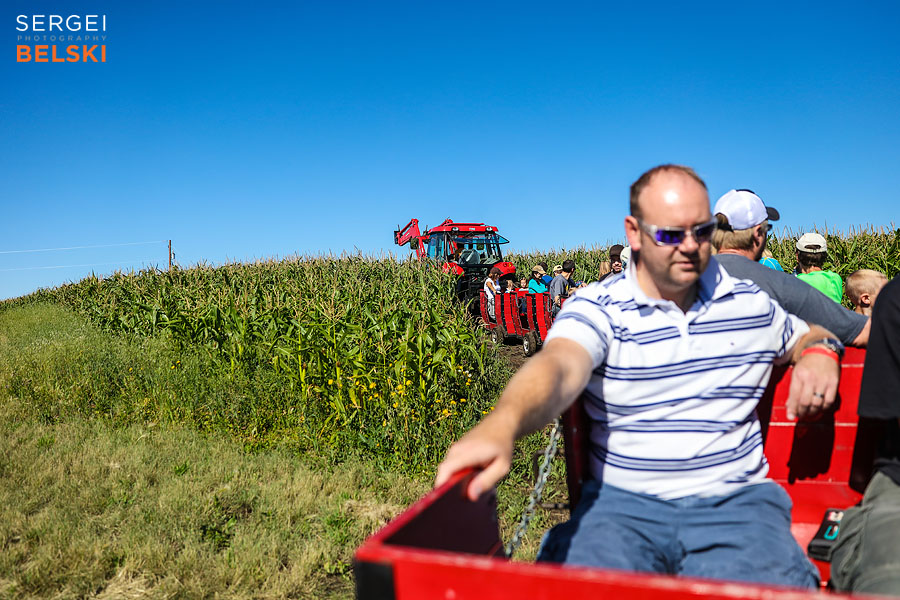 corn maze fun event photographer sergei belski photo
