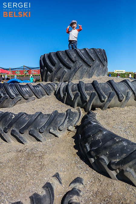 corn maze fun event photographer sergei belski photo
