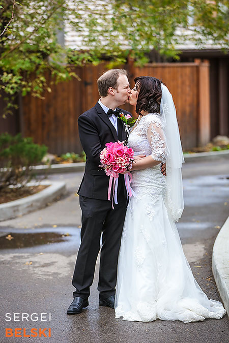 calgary wedding photographer calgary zoo weeding sergei belski photo