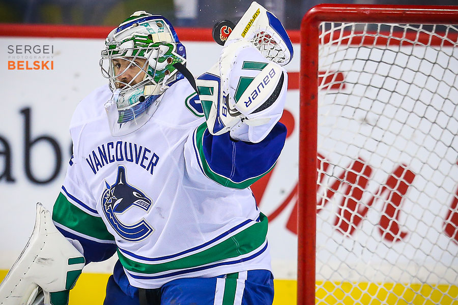 nhl hockey calgary sports photographer sergei belski photo
