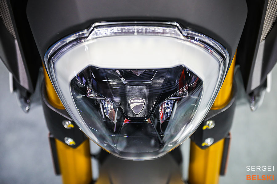 calgary event photographer motorcycle show sergei belski photo