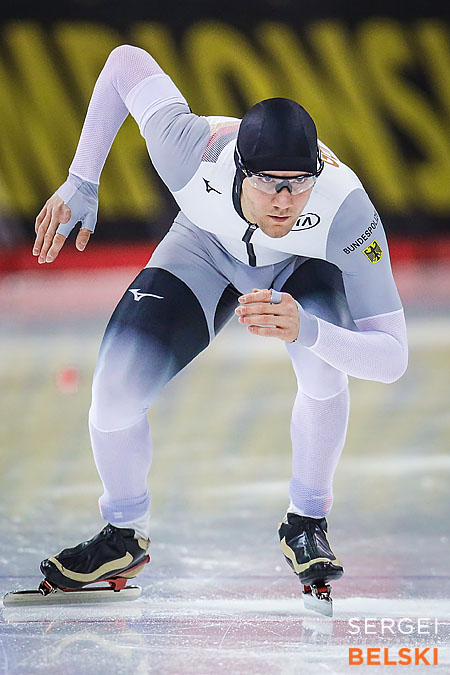 speed skating calgary sports photographer sergei belski photo