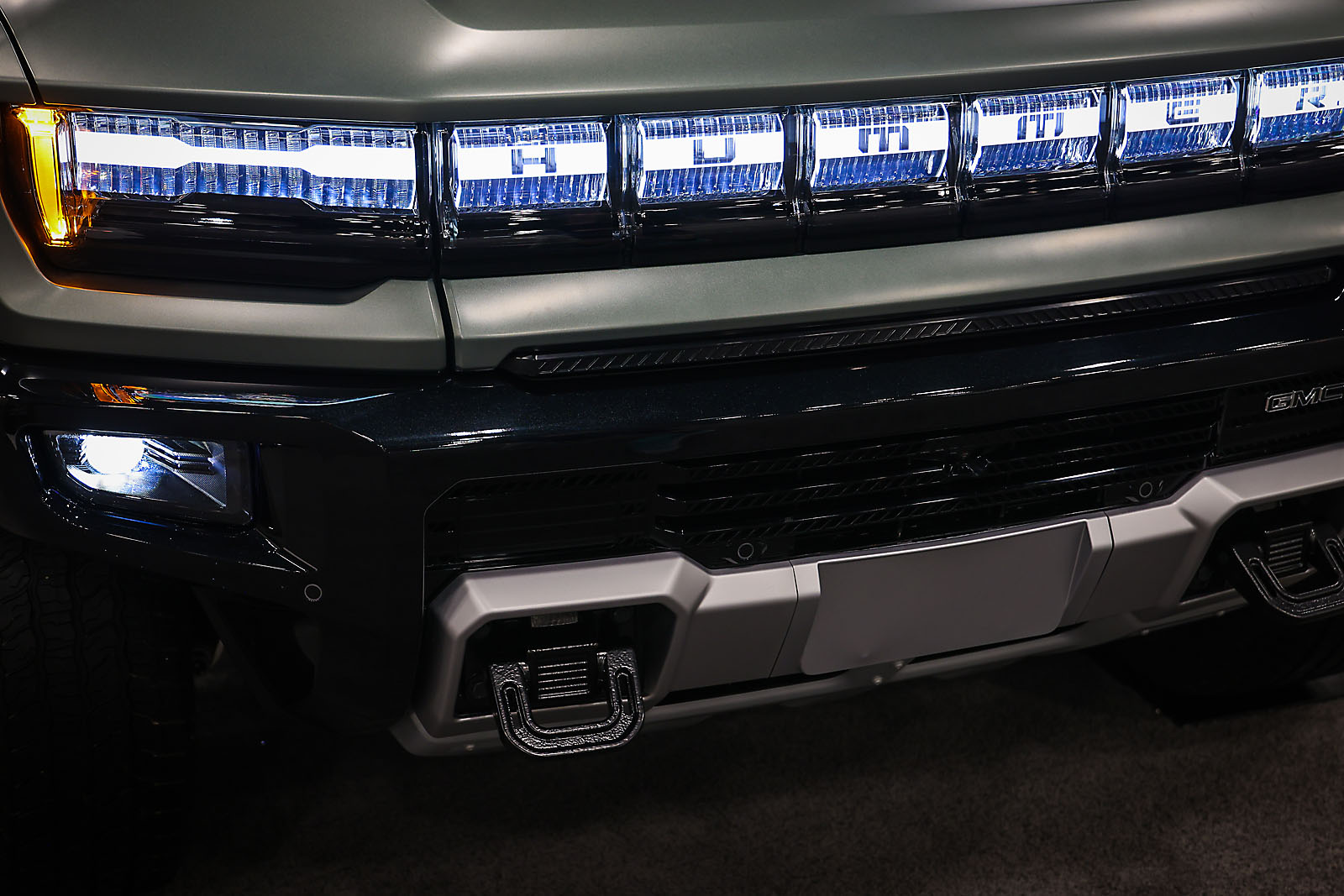 calgary international auto and truck show sergei belski photo