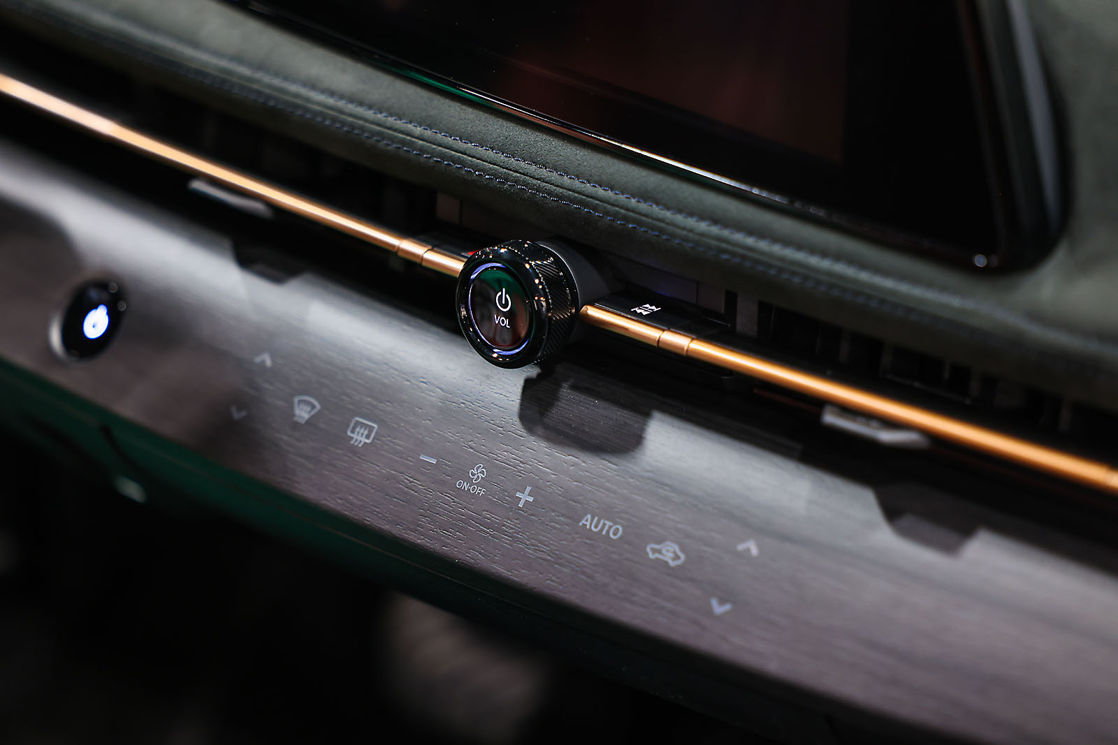 calgary international auto and truck show sergei belski photo