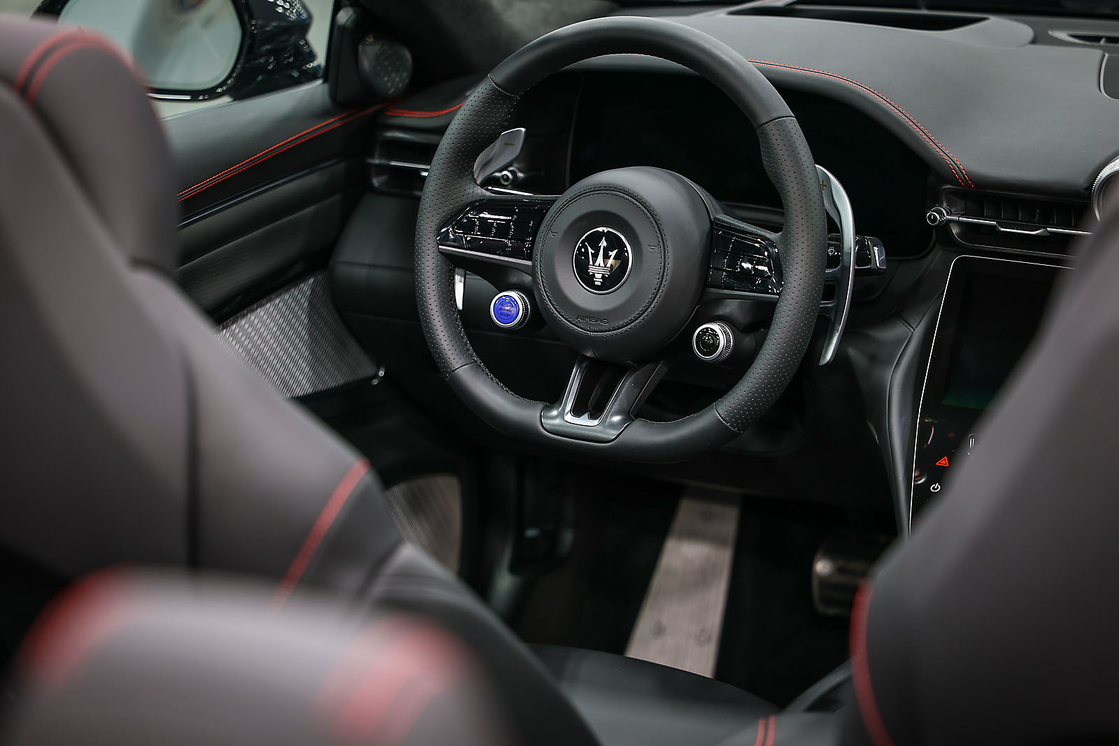 calgary international auto and truck show sergei belski photo