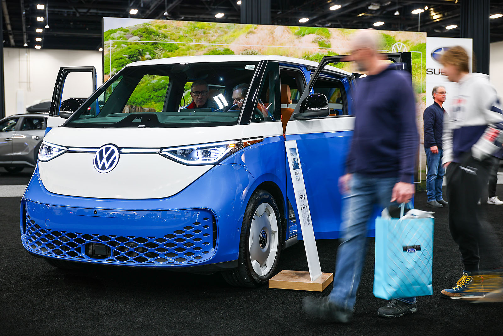calgary international auto and truck show sergei belski photo