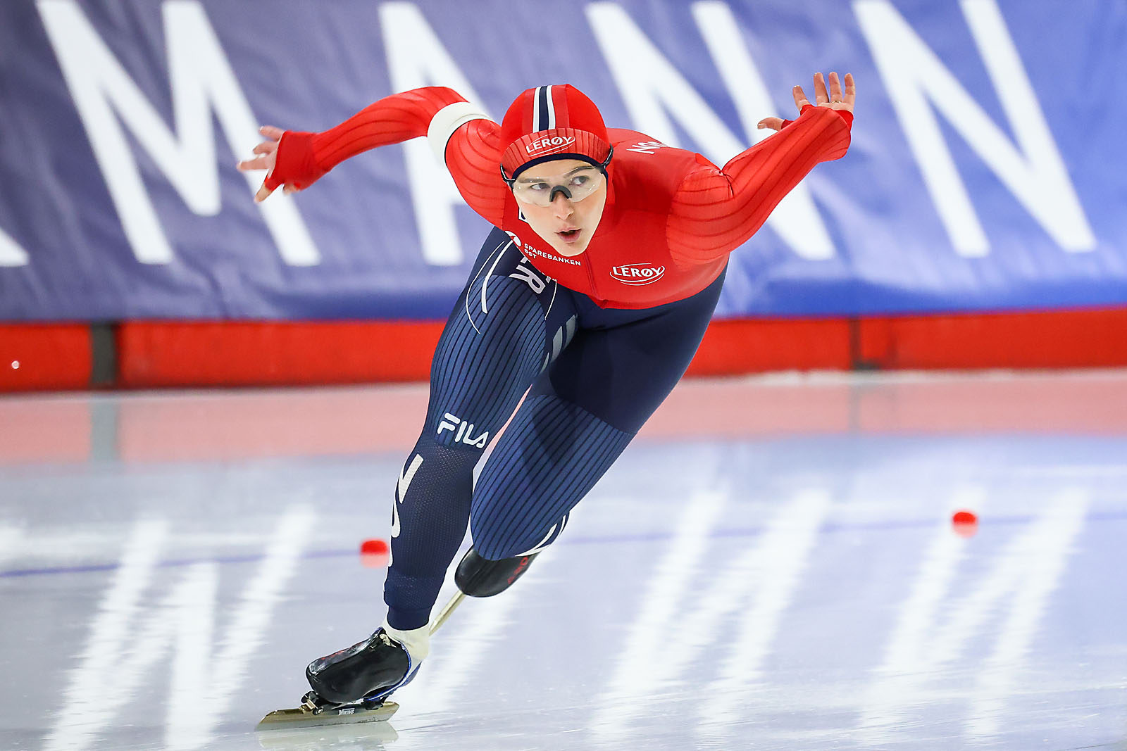 ISU Speedskating World Cup calgary sports photographer sergei belski photo