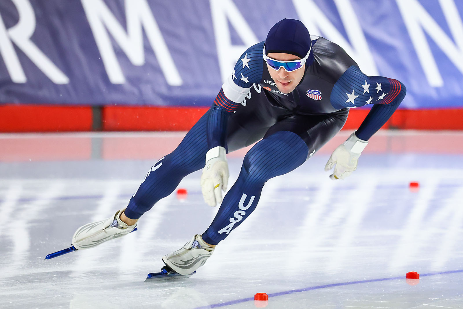 ISU Speedskating World Cup calgary sports photographer sergei belski photo