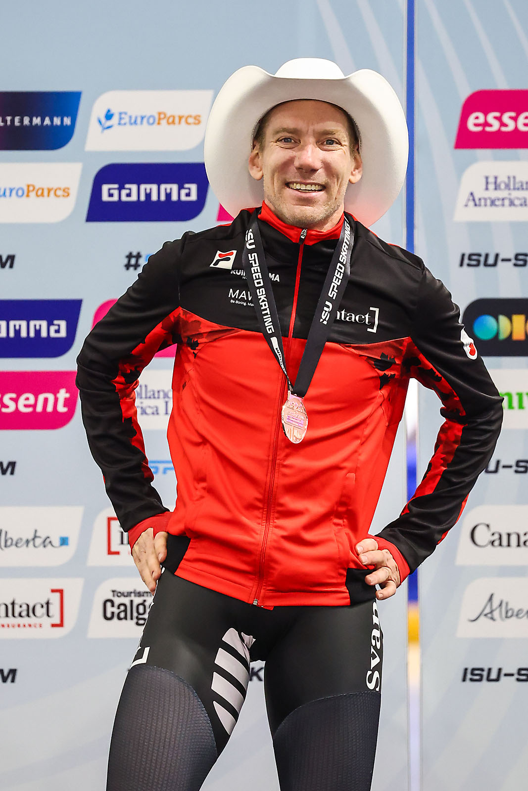 ISU Speedskating World Cup calgary sports photographer sergei belski photo
