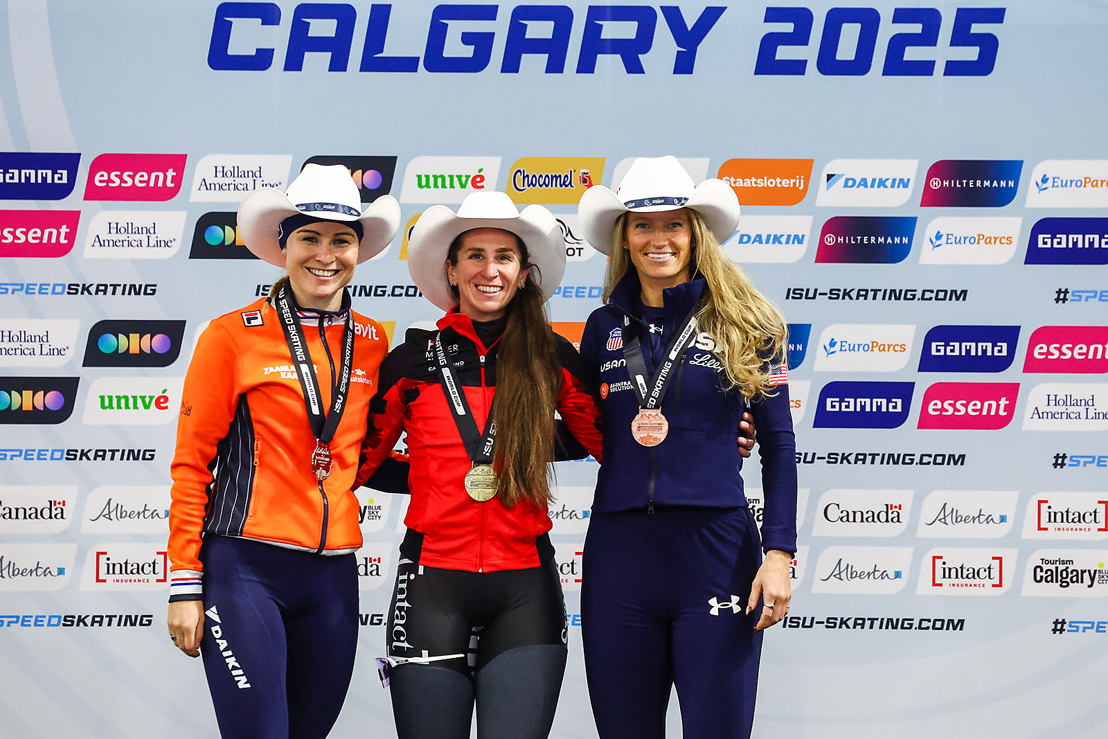 ISU Speedskating World Cup calgary sports photographer sergei belski photo